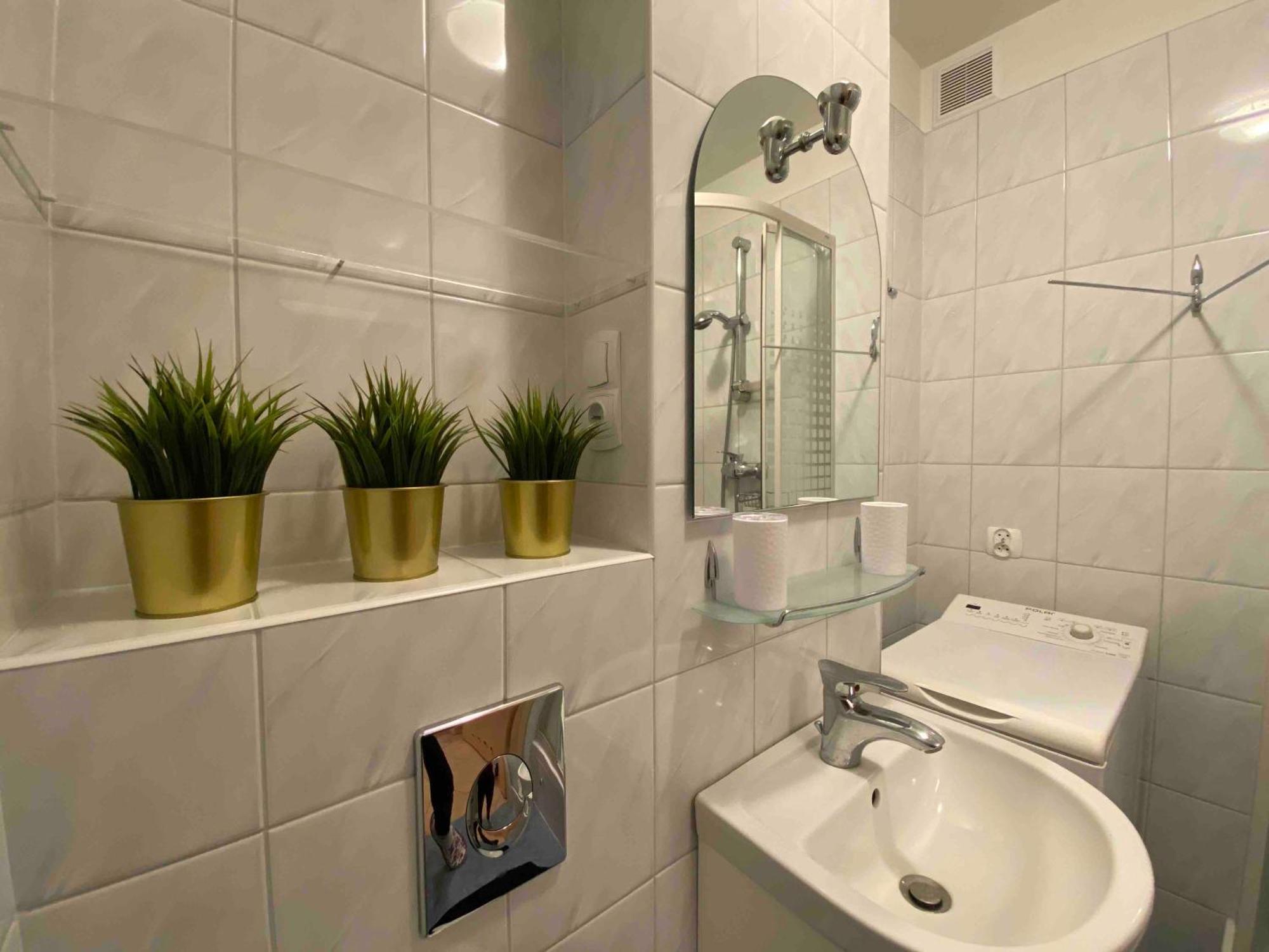 Apartament 2-Pokojowe Mieszkanie Ul. Zlota Warszawa Zewnętrze zdjęcie